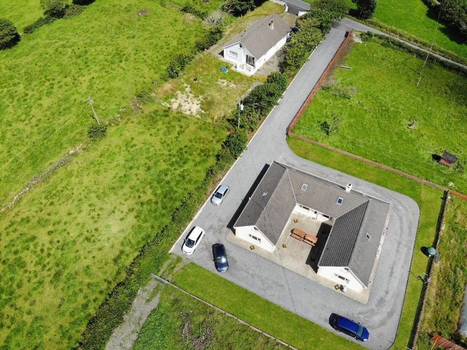 Sally'S Vineyard Buncrana Exterior photo
